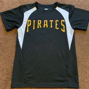 Child’s small pirates jersey